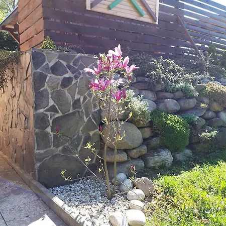 Na Hrbku بيت للعطل Belá