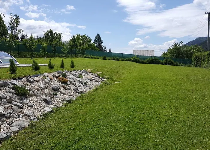 Nyaraló Na Hrbku Bella